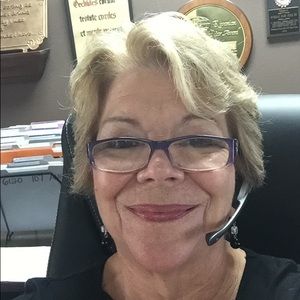 Meet your Posher, Evelyn